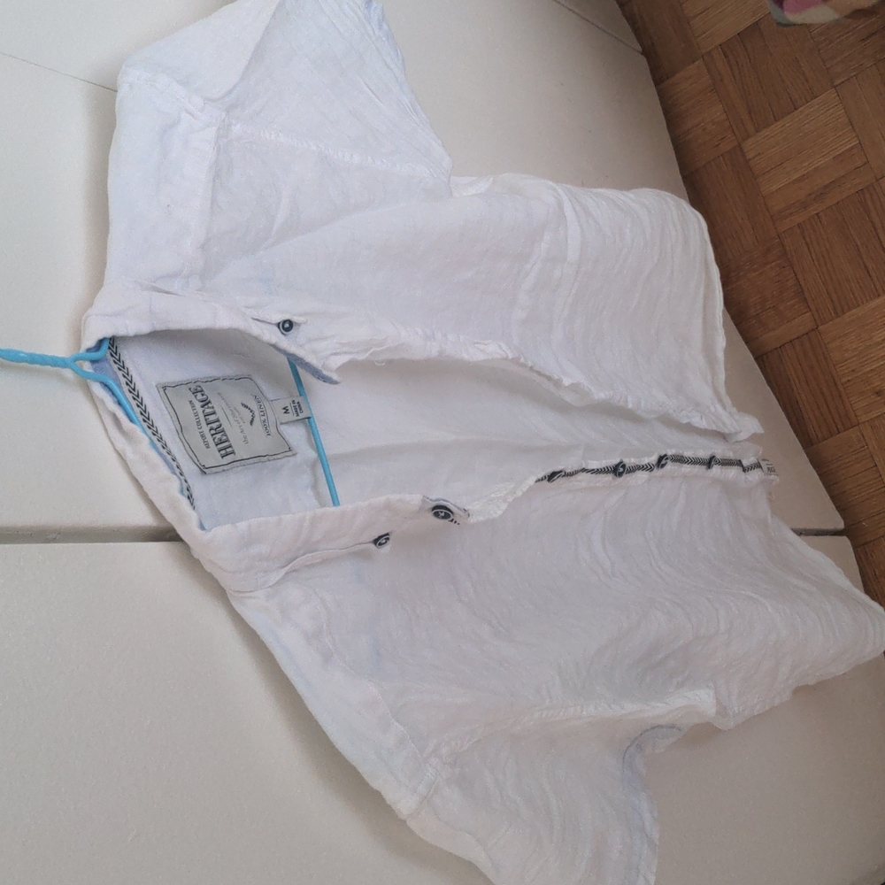 100% Linen, white t shirt, medium size